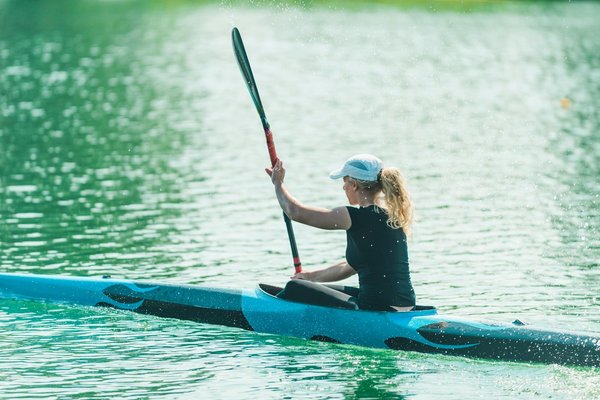 Débuter dans les sports aquatiques : conseil pour trouver un kayak